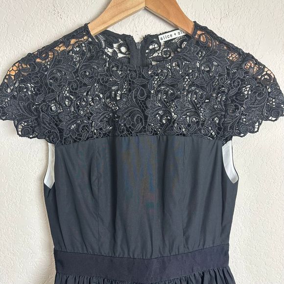 ALICE & OLIVIA Black Mallie Dress Size 0 XS Lace Midi Elegant AUDREY HEPBURN - Picture 5 of 13